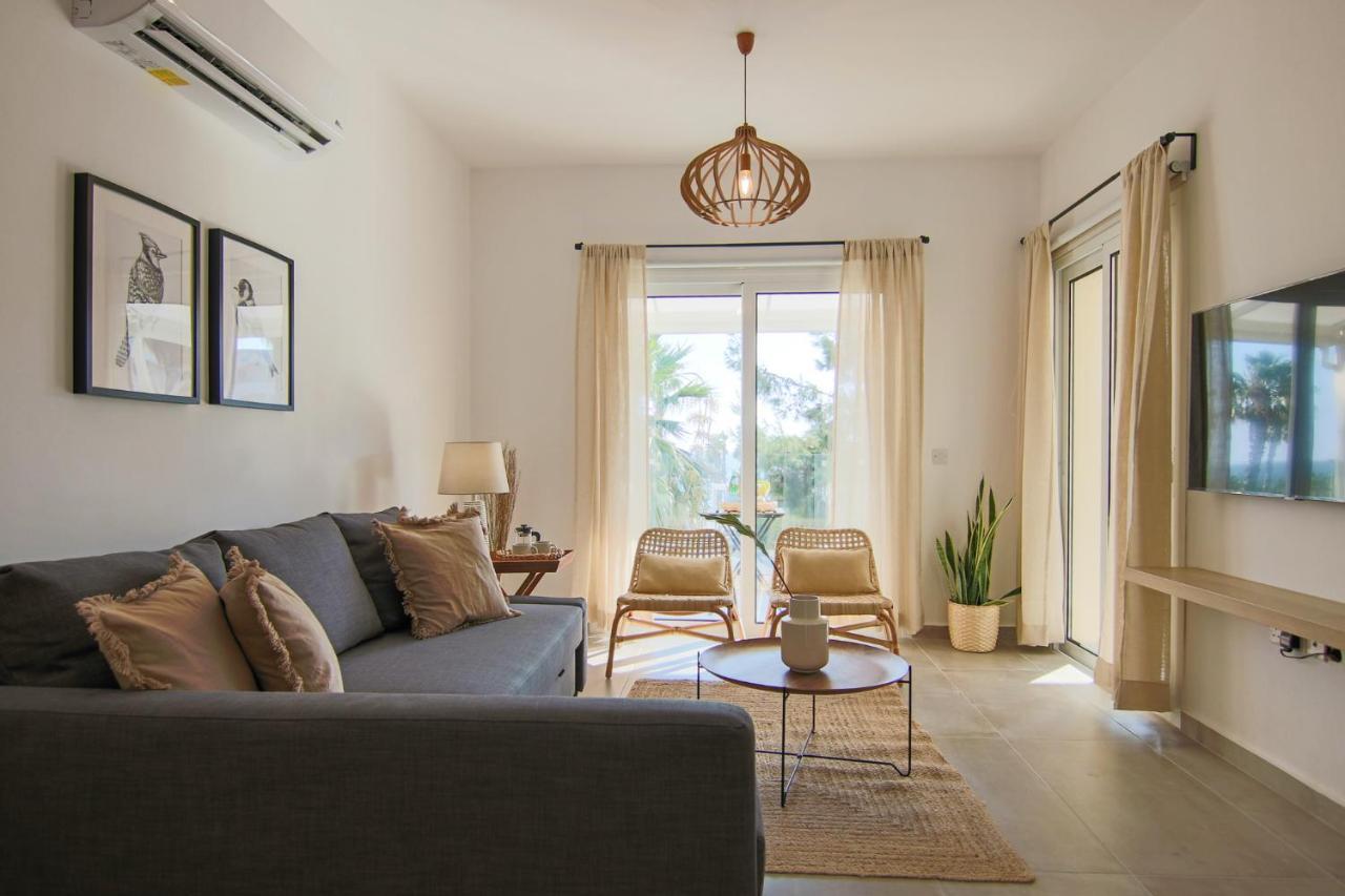 Apartamento Phaedrus Living Seaview Luxury Flat Limnaria 153 Paphos Exterior foto