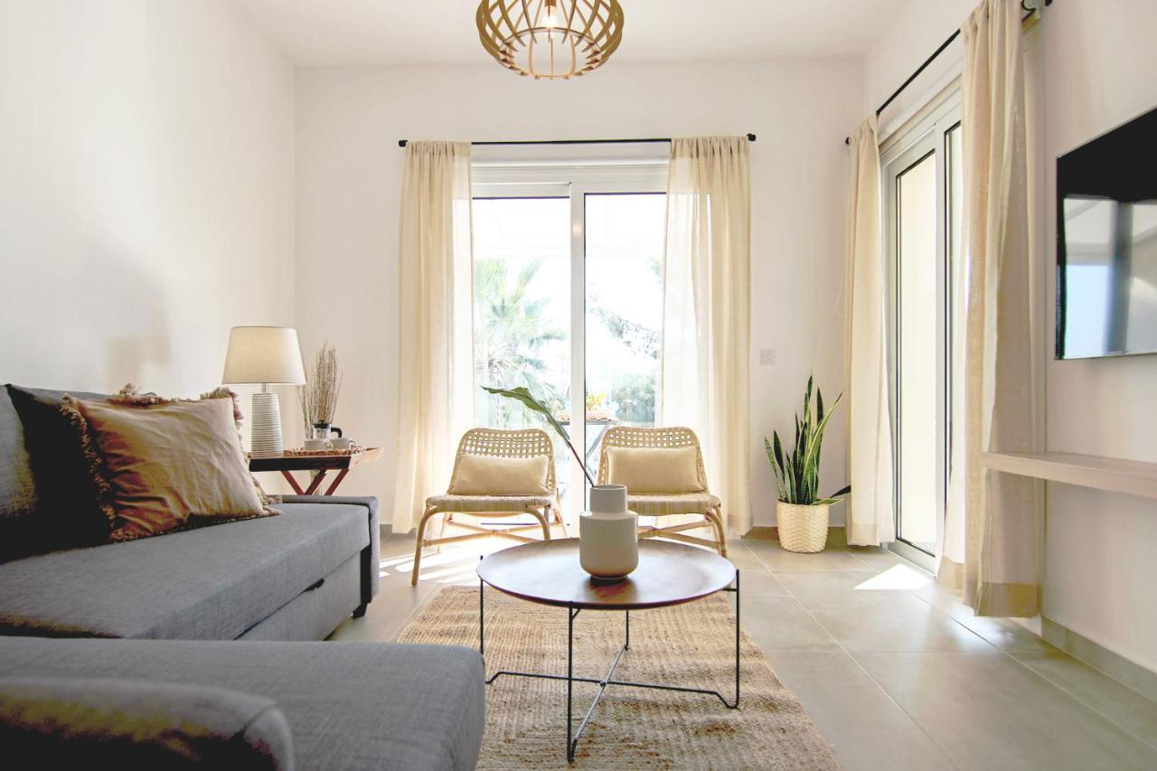 Apartamento Phaedrus Living Seaview Luxury Flat Limnaria 153 Paphos Exterior foto