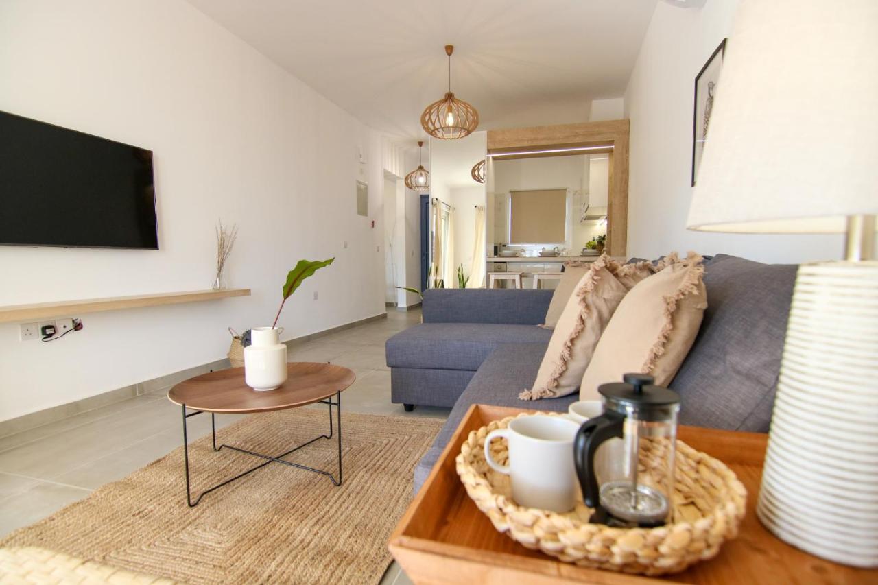 Apartamento Phaedrus Living Seaview Luxury Flat Limnaria 153 Paphos Exterior foto